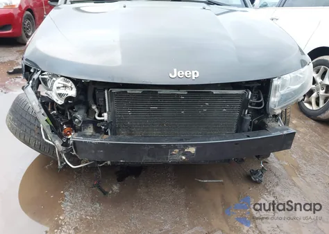 2014 Jeep Compass Latitude z USA, uszkodzony, nr VIN 1C4NJDEB0ED734531